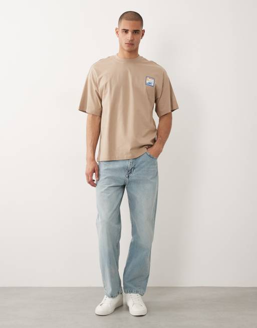 Selected – Ljusbrun t-shirt i oversized fit med litet frimärkestryck, 2 av 5