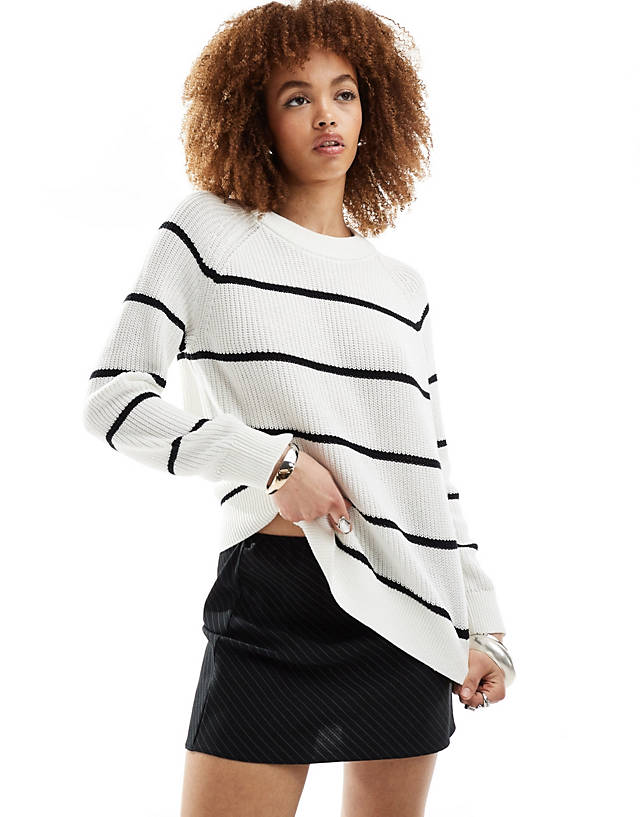 Selected - lola striped knit jumper in white
