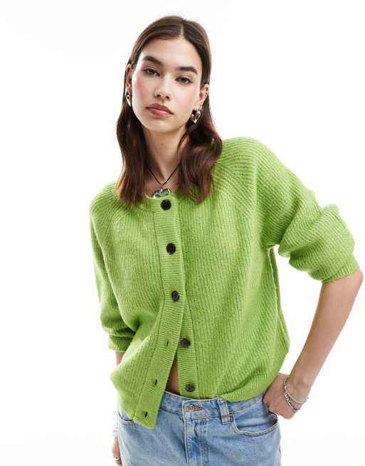 Selected – Lolina – Flauschige Strickjacke in Grün mit Knopfleiste