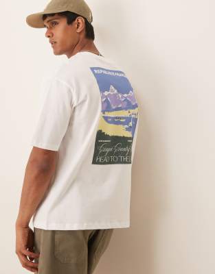 Oversize-T-Shirt in Weiß mit See-Print auf dem Rücken Weiß M