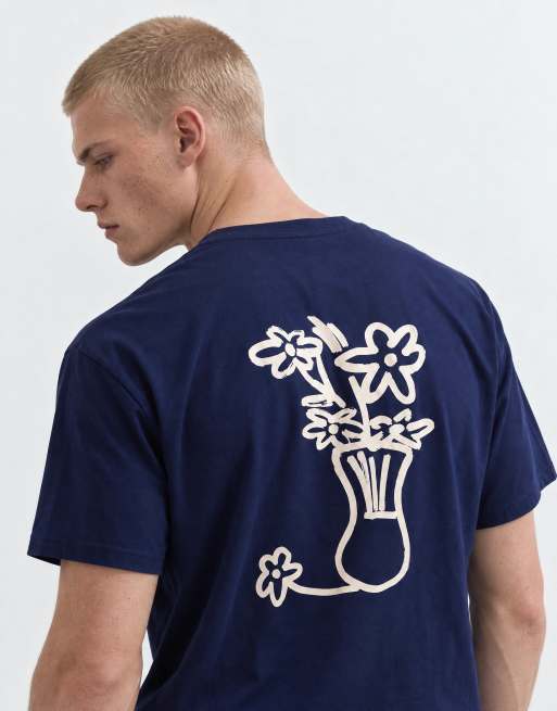 Selected relaxed-fit T-shirt met roze abstracte vaas-backprint in navy, 8 van 10