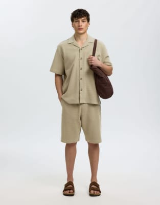 Shorts in Vetiver-Grün Grün M