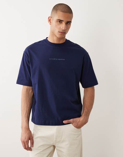 Selected x Mduzeh – Granatowy gruby T-shirt z nadrukiem na plecach, 2 z 5