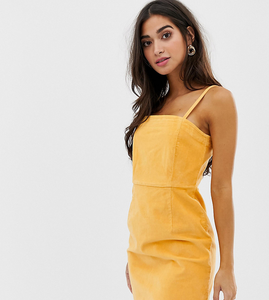 Senneps-gul kjole med smalle stropper i fløjl fra ASOS DESIGN Petite-Tan