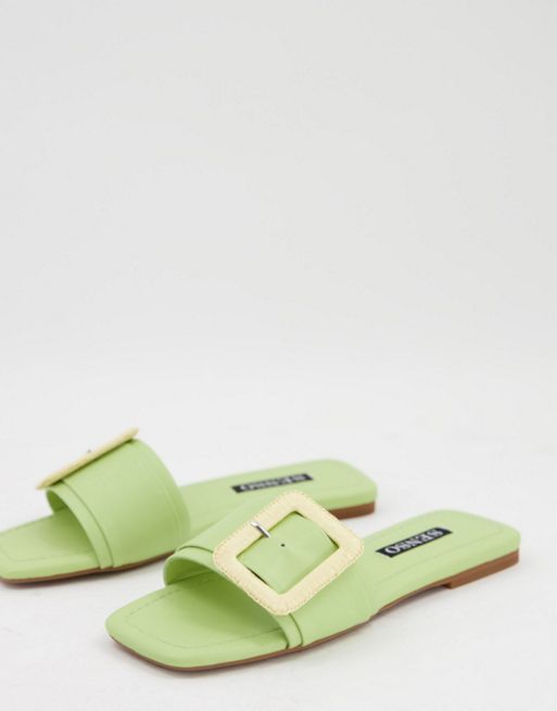 Senso Hart II flat sandals with buckle detail in lime
