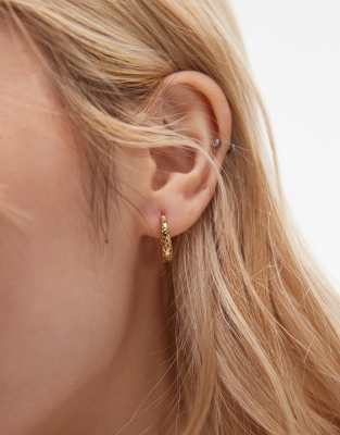 18kt gold vermeil emerald star huggie hoop earrings