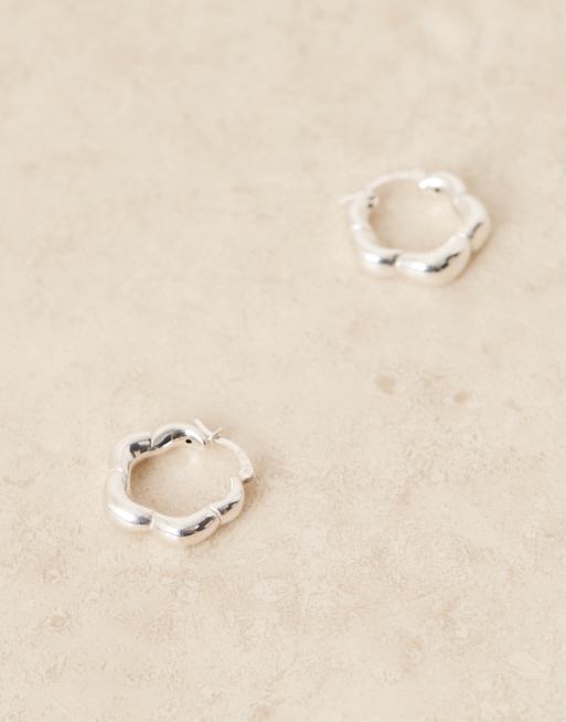 Seol + Gold – Creolen aus Sterlingsilber mit gepufftem Blumen-Design, 2 von 4