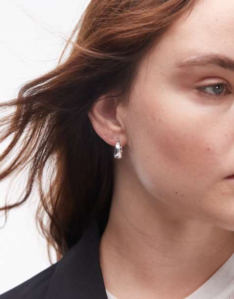 Seol + Gold – Geschwungene, kleine Creolen aus Sterlingsilber mit klobigem Design - view 1