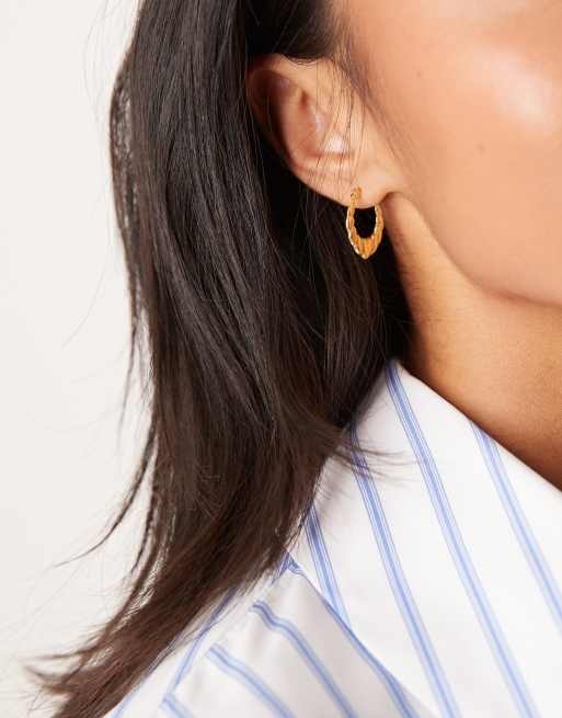 Seol + Gold vintage heart hoop earrings in 18K gold vermeil