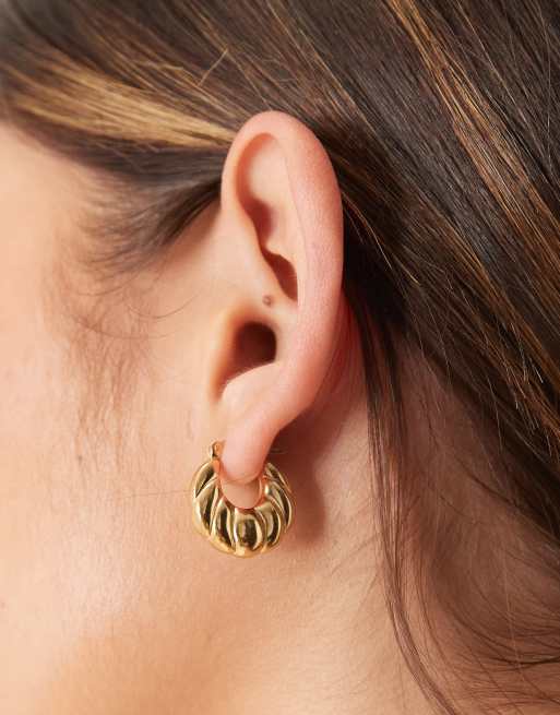 Seol + Gold vintage irregular hoop earrings in 18K gold vermeil