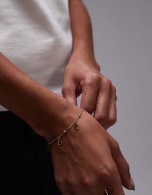 Seol + Gold x Sophie Floyd - Armband aus 18-karätigem Goldvermeil mit „Luck"-Glücksbringeranhänger-Goldfarben