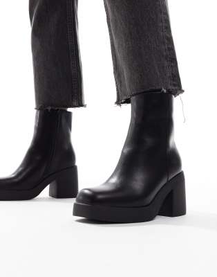 SEQWL - Audi - Stiefeletten in Schwarz mit dicker Sohle