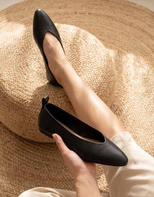 SEQWL Ballet flats pointed toe pumps with pull tab detail in black, 2 of 5