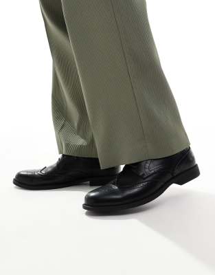 Beatle oxford shoes in black