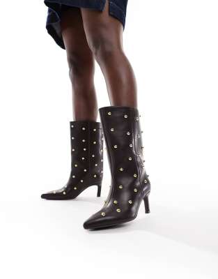 SEQWL - Benz - Nietenbesetzte Stiefel in Schokobraun-Brown