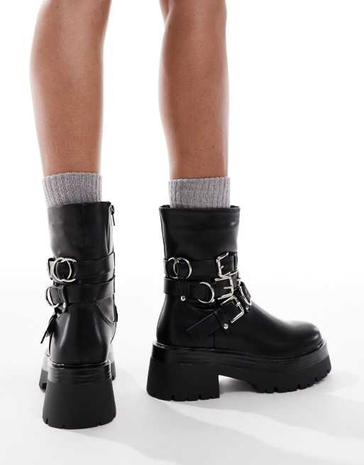 SEQWL Biker Ankle Boots in Schwarz mit Schnallen