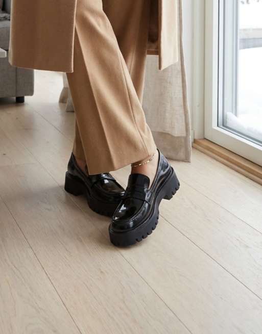SEQWL Casual chunky heel slip-on loafers in black, 2 of 5