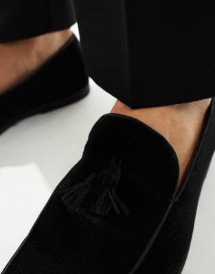 Seqwl Charlie Tassel Loafers In Black