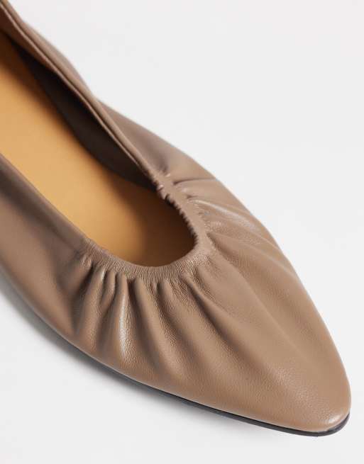 SEQWL Costa pointed ruched ballet flats in taupe, 3 of 4