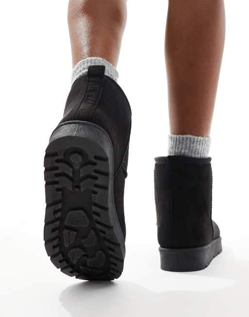 SEQWL cosy ankle boots in black, 3 of 4