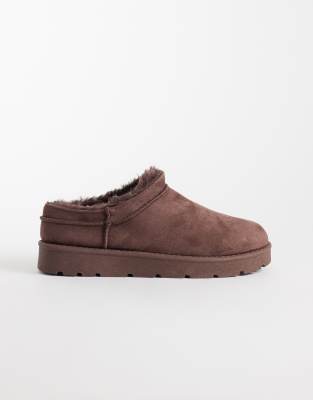 Seqwl Cosy Micro Boots In Brown