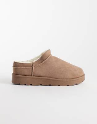 Seqwl Cosy Micro Boots In Brown
