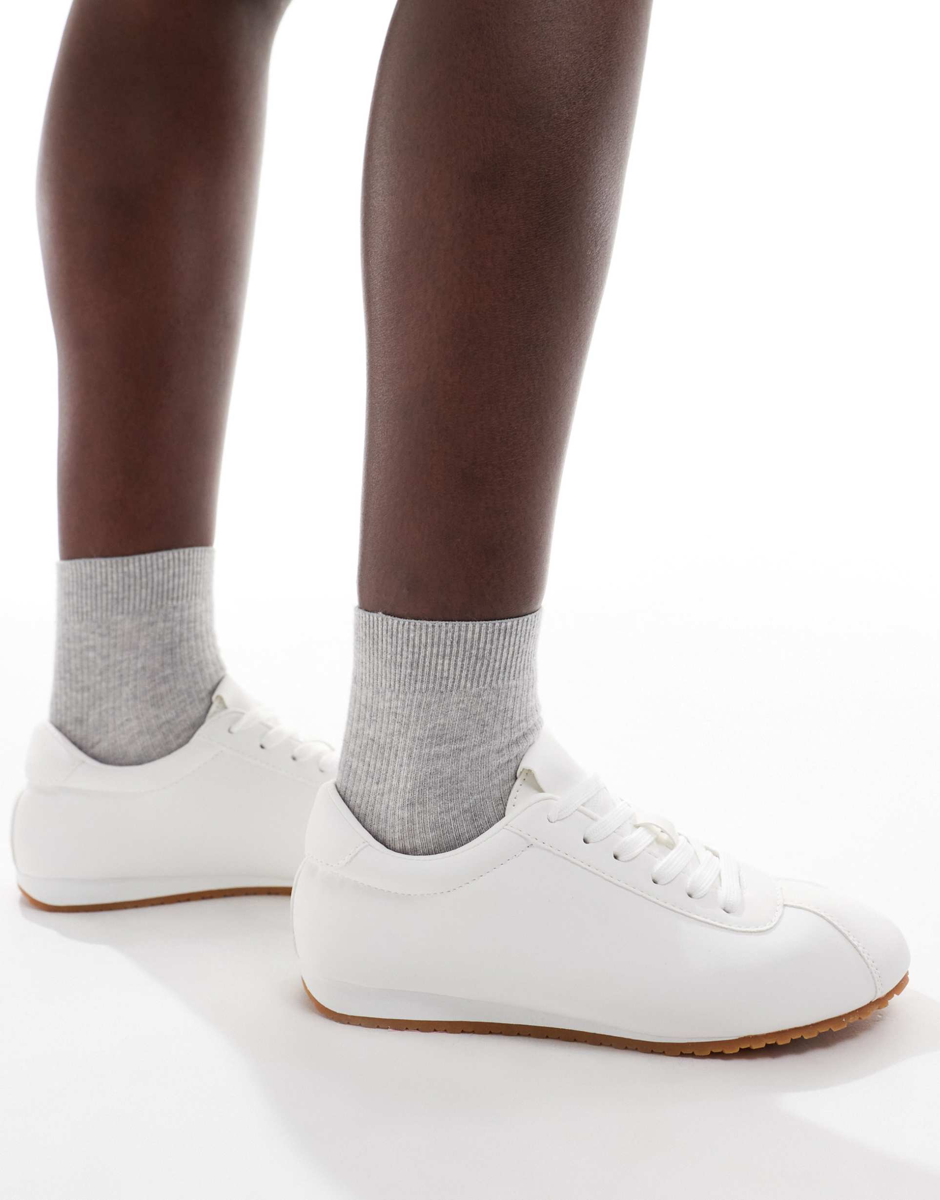 seqwl drifter lace up gum sole sneakers in white drench