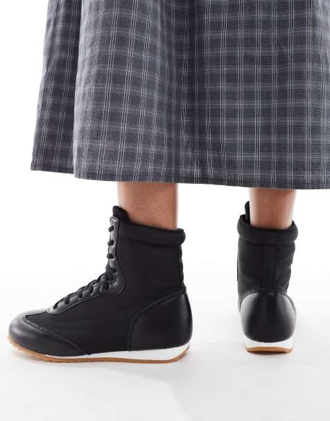 SEQWL – Drifters - Svarta boots i boxig stil - view 1