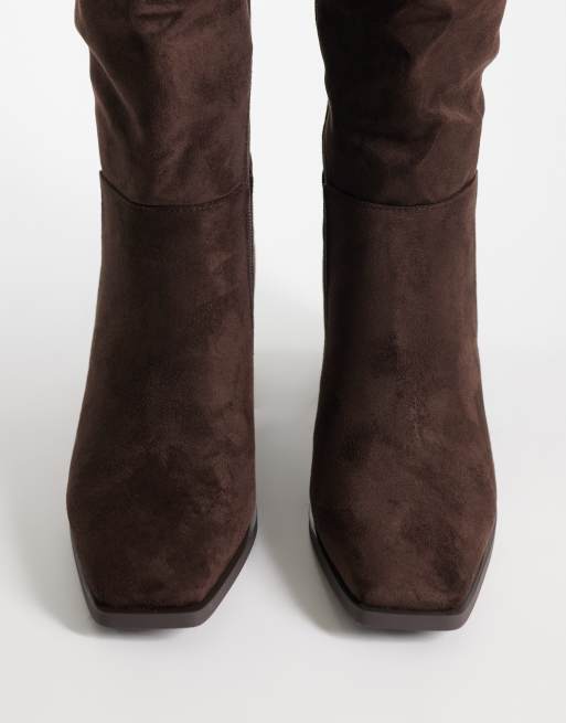 SEQWL - Fisher - Bottes hauteur genou larges à talon carré en imitation daim - Marron chocolat, 2 de 4