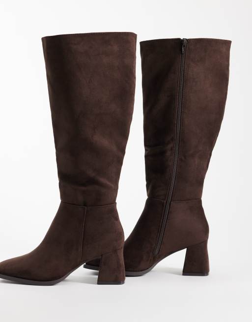 SEQWL - Fisher - Bottes hauteur genou larges à talon carré en imitation daim - Marron chocolat, 3 de 4