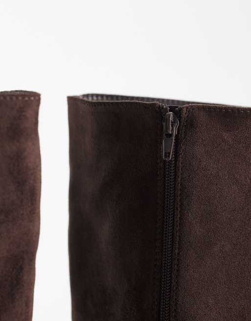 SEQWL - Fisher - Bottes hauteur genou larges à talon carré en imitation daim - Marron chocolat, 4 de 4