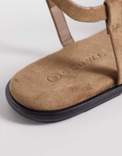 SEQWL – Flache Riemchensandalen aus Wildlederimitat in Taupe mit Schnalle, 4 von 4