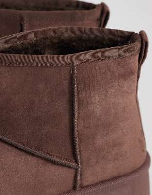 Seqwl Flatform Boots In Brown