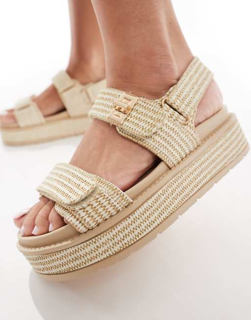 SEQWL flatform sandals with buckle details in natural raffia