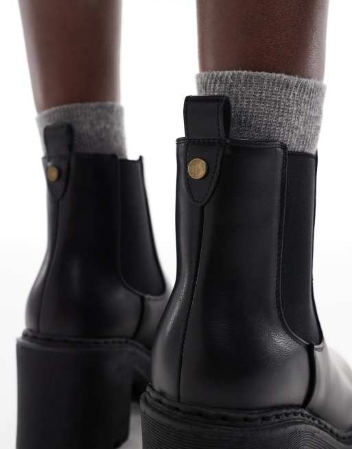 SEQWL – Flauschige Chelsea Boots in Schwarz mit dicker Sohle, 3 von 4