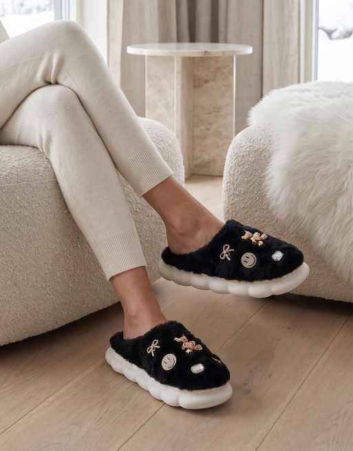 SEQWL Fluffy mule slippers warm slip ons with charm details in black, 2 of 5