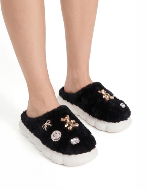 SEQWL Fluffy mule slippers warm slip ons with charm details in black, 3 of 5