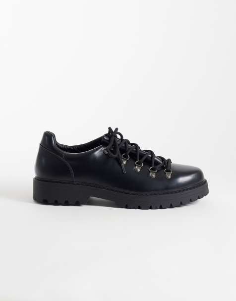 SEQWL Gaston boots i mockaimitation med låg hiker-sula i svart - view 1