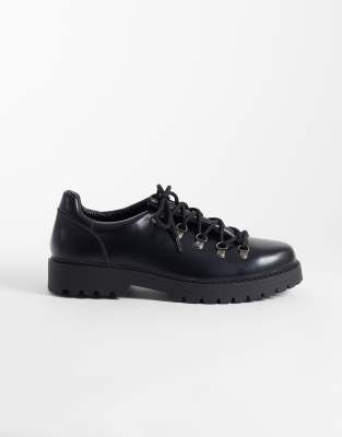 Seqwl Gaston Faux Suede Low Hiker Boots In Black