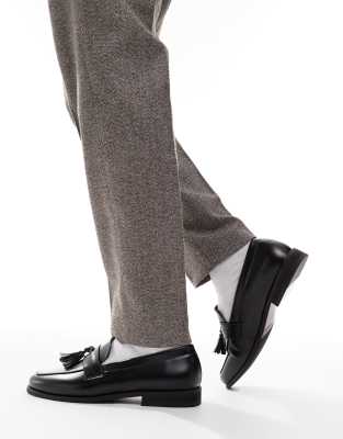 SEQWL – Hero – Loafer aus schwarzem Lederimitat mit Quaste