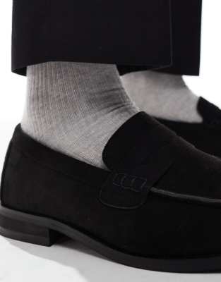 Seqwl Hero Ruched Detailing Loafers In Black