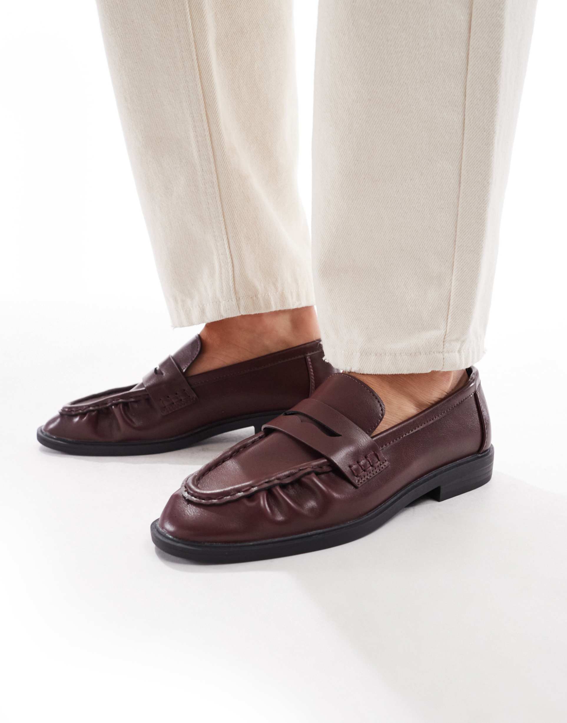 seqwl hershe ruched loafers in burgundy