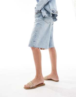SEQWL HONEYSUCKLE FLAT SANDALS WITH STUDDED STRAP 