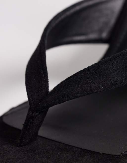 SEQWL – Ines – Zehenstegsandalen in Micros-Schwarz mit Keilabsatz, 4 von 4