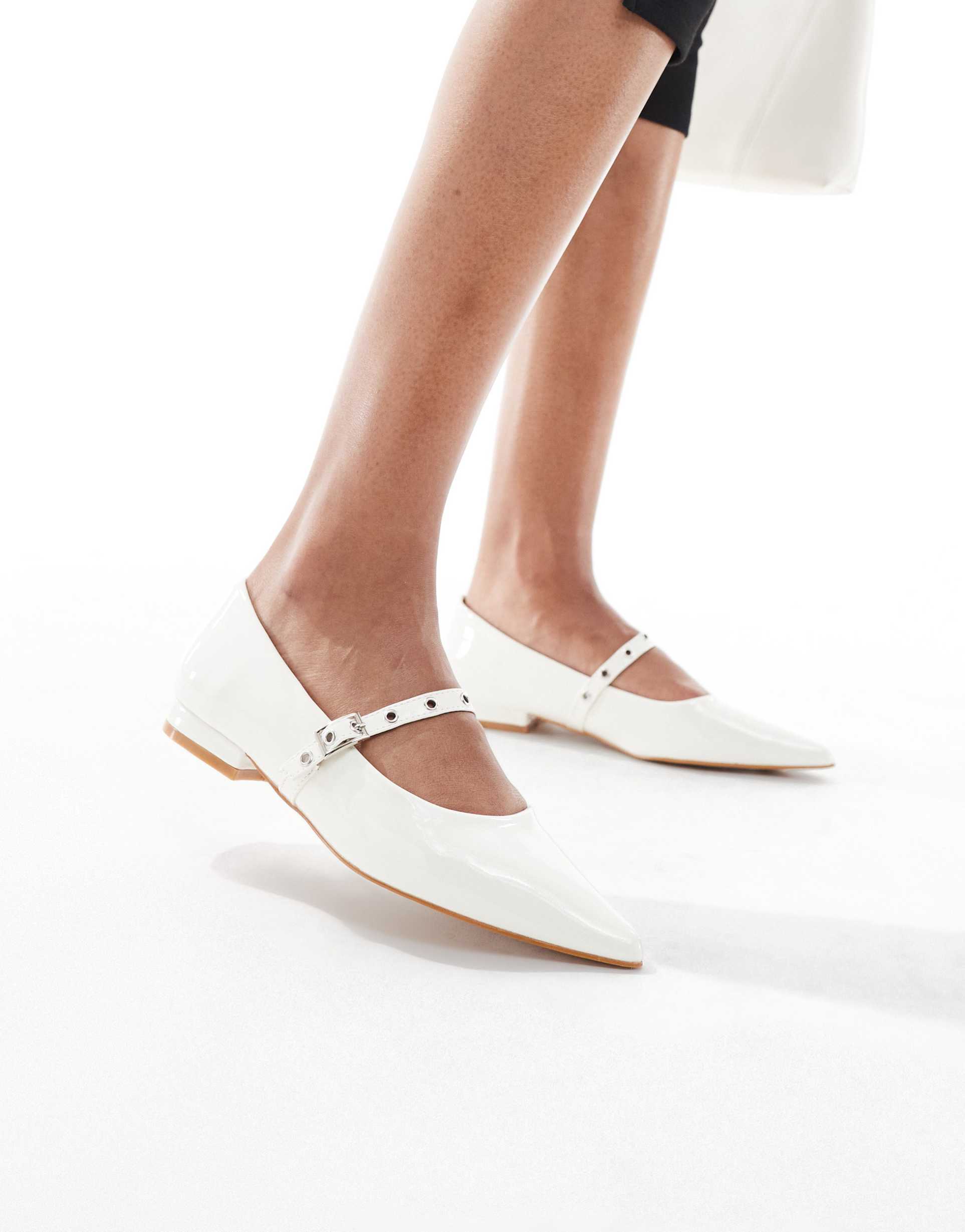 seqwl jordan pointed toe balelt flats in patent cream