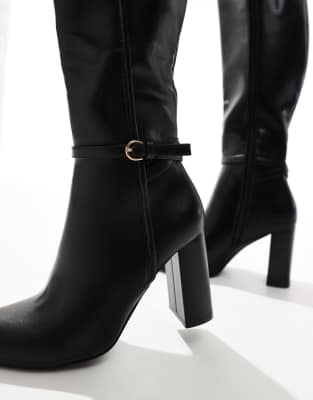 SEQWL knee high buckle boots in black φωτογραφία