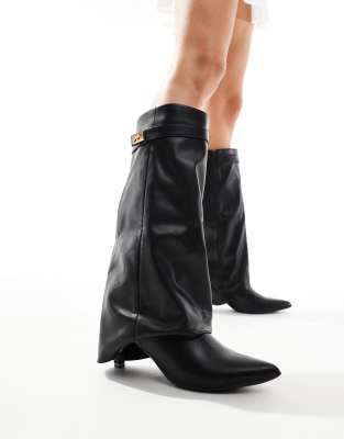 SEQWL knee high fold over buckle boot in black PU φωτογραφία