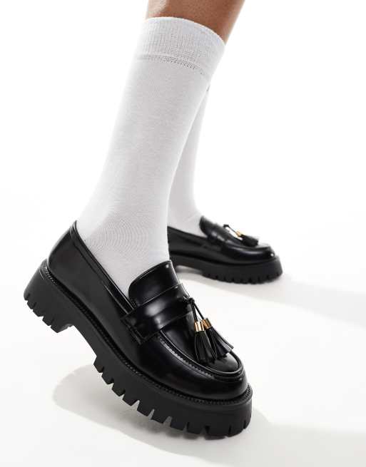SEQWL Loafers met dikke zool brede pasvorm en kwastjes in zwart