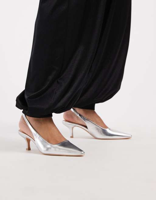 SEQWL - Maybach - Scarpe con tacchetti a spillo color argento con cinturino posteriore