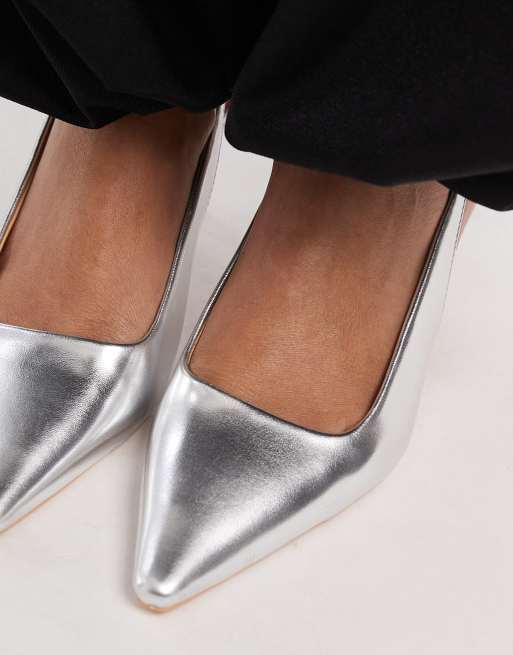 SEQWL - Maybach - Scarpe con tacchetti a spillo color argento con cinturino posteriore, 2 di 4